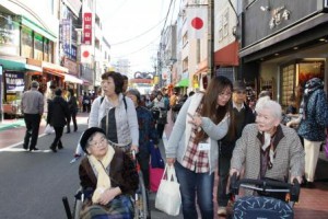 商店街を散策中